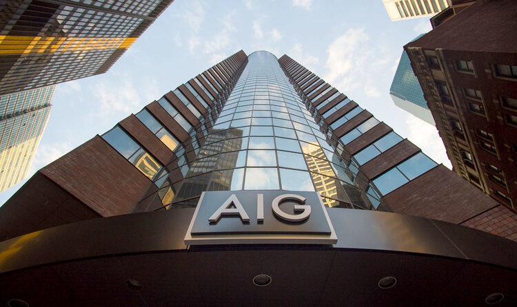  AIG Weighs IPO or Stake Sale of Life and Retirement Unit
